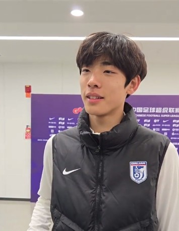  國青歸來上演中超首秀，朱鵬宇：感覺很好，場上大哥們很支持我