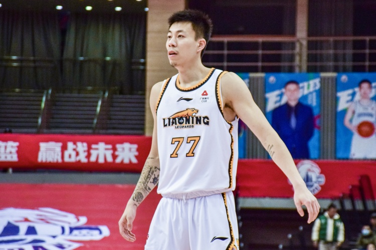  還得再調(diào)整！張鎮(zhèn)麟復(fù)出8中1拿到2分8助出現(xiàn)6失誤 正負(fù)值-34最低