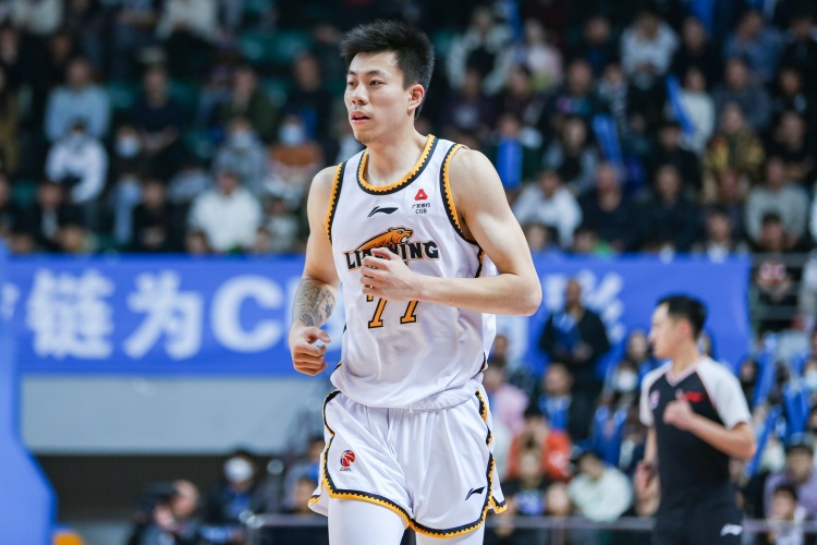  復出還要找狀態(tài)！張鎮(zhèn)麟半場6中1僅拿2分1板4助1斷