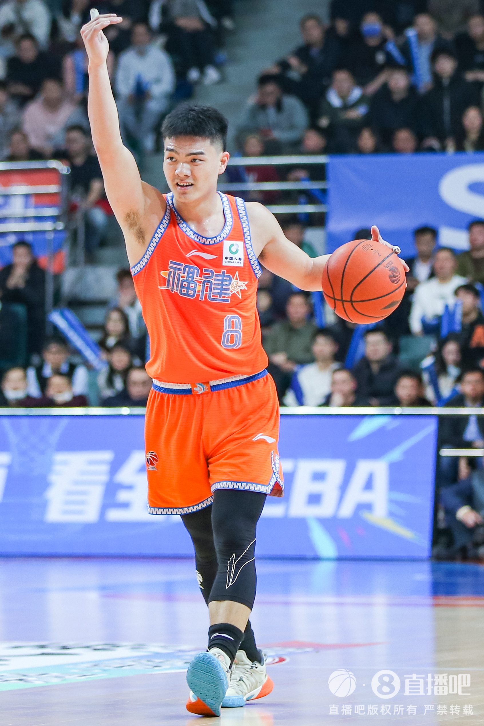  高效替補(bǔ)！黎伊揚(yáng)11投7中貢獻(xiàn)17分2板4助3斷