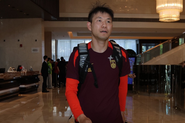  媒體人：如果李源一沒(méi)傷沒(méi)病，他落選名單在邏輯上講不出合理性