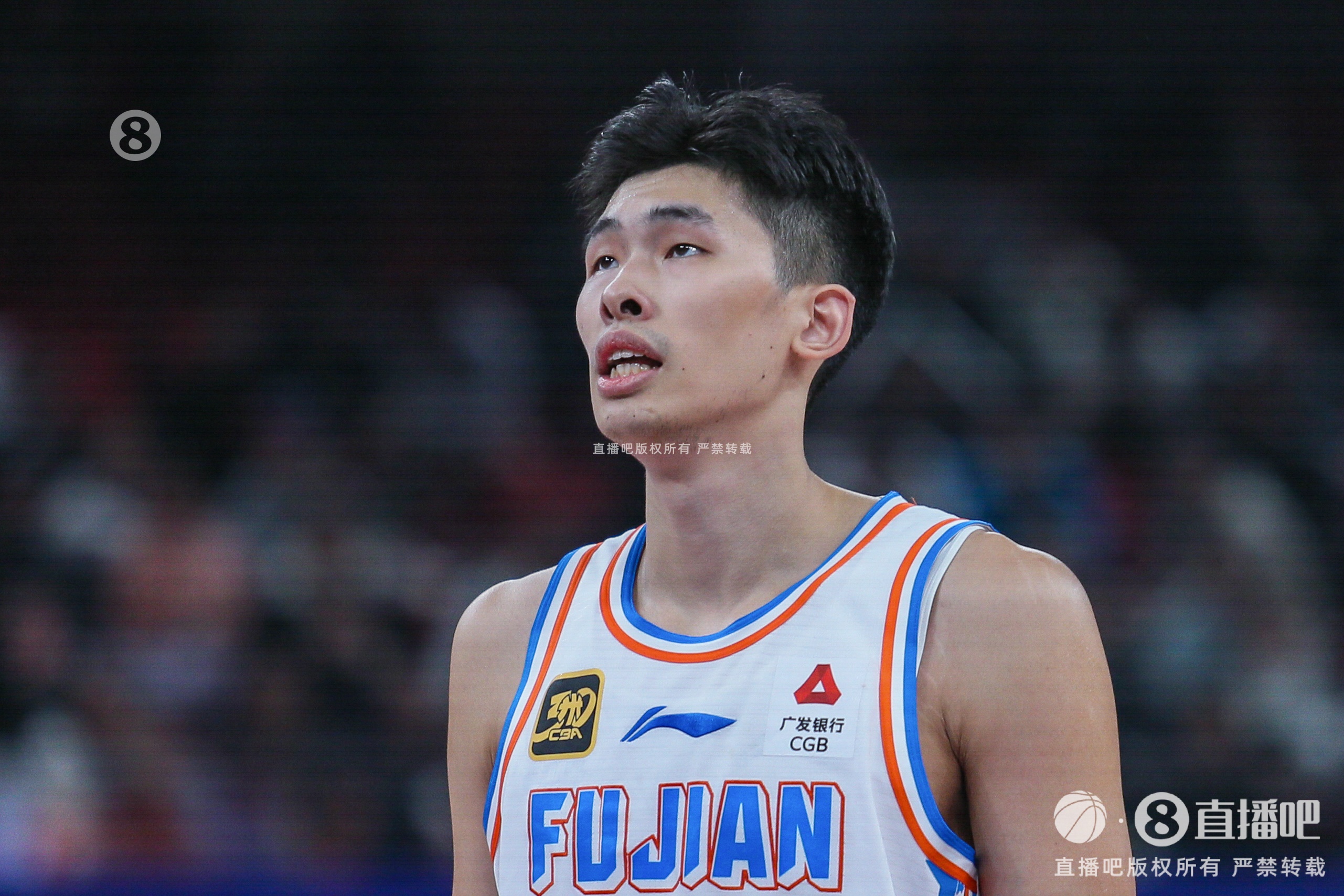  厲害！鄒陽出戰(zhàn)42分鐘 13投6中攬下17分19板3斷3帽