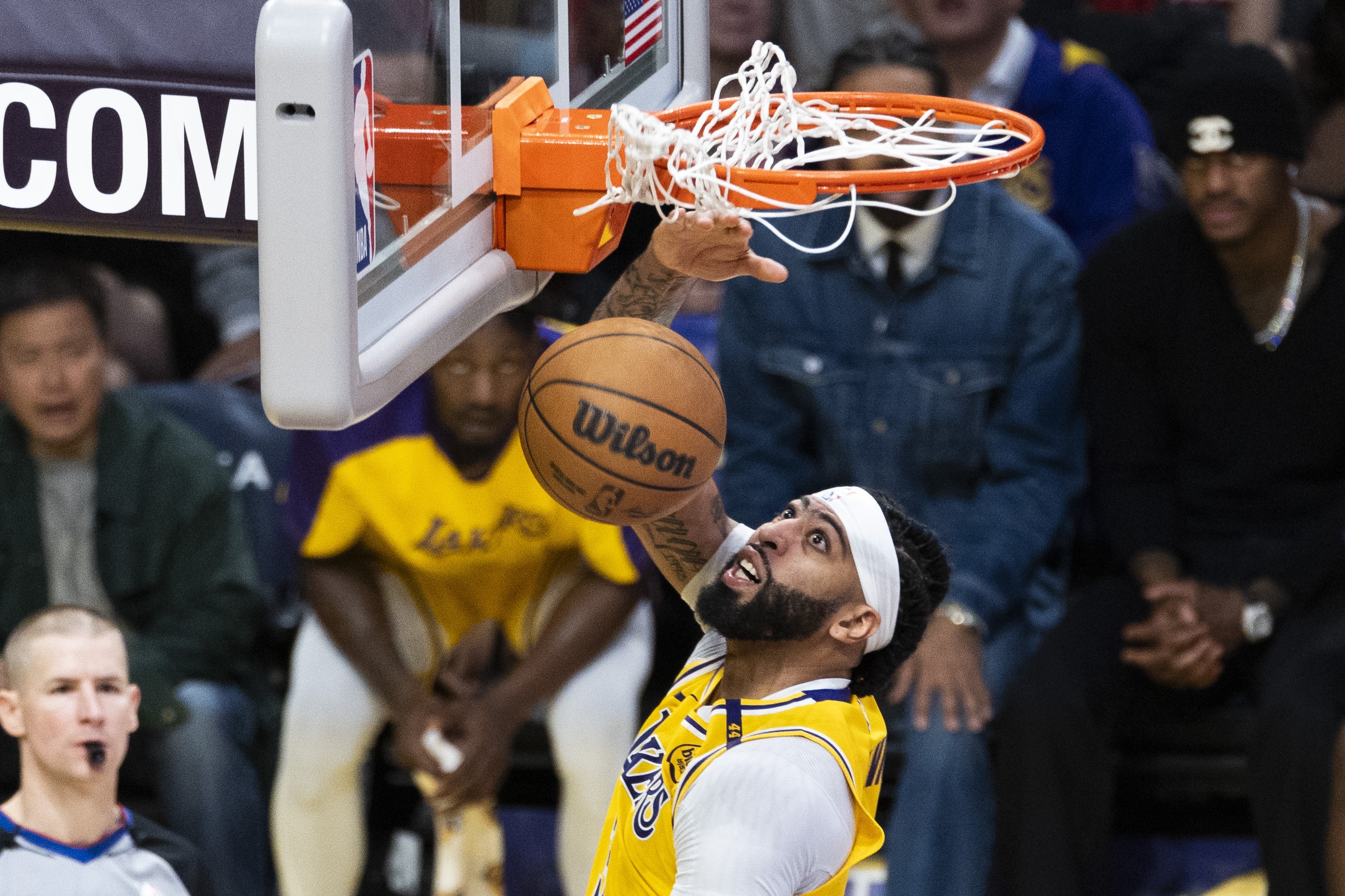 湖記：這是NBA乃至體育史上最重大、最讓人震驚的交易吧