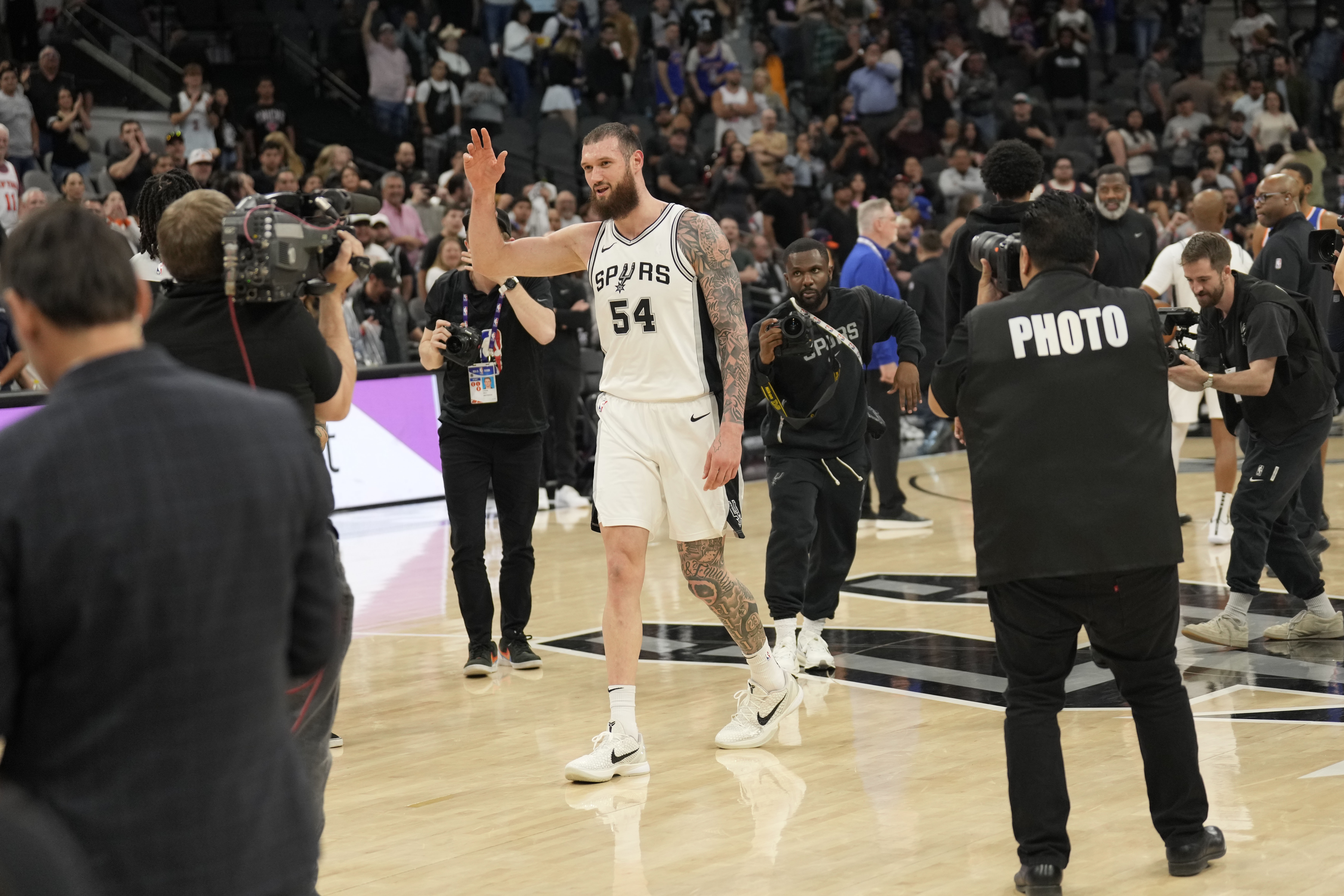  馬穆談被球迷喊MVP：有片刻我靈魂出竅 這真的發(fā)生了嗎？